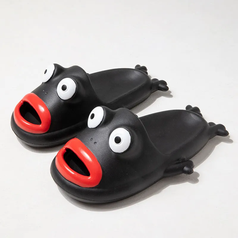 Frog slippers for women in summer cute cartoon funny indoor home use summer sandals for outdoor use in the bathroom with a sense of stepping on shit