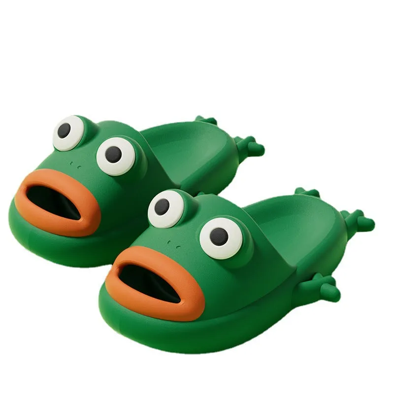 Frog slippers for women in summer cute cartoon funny indoor home use summer sandals for outdoor use in the bathroom with a sense of stepping on shit