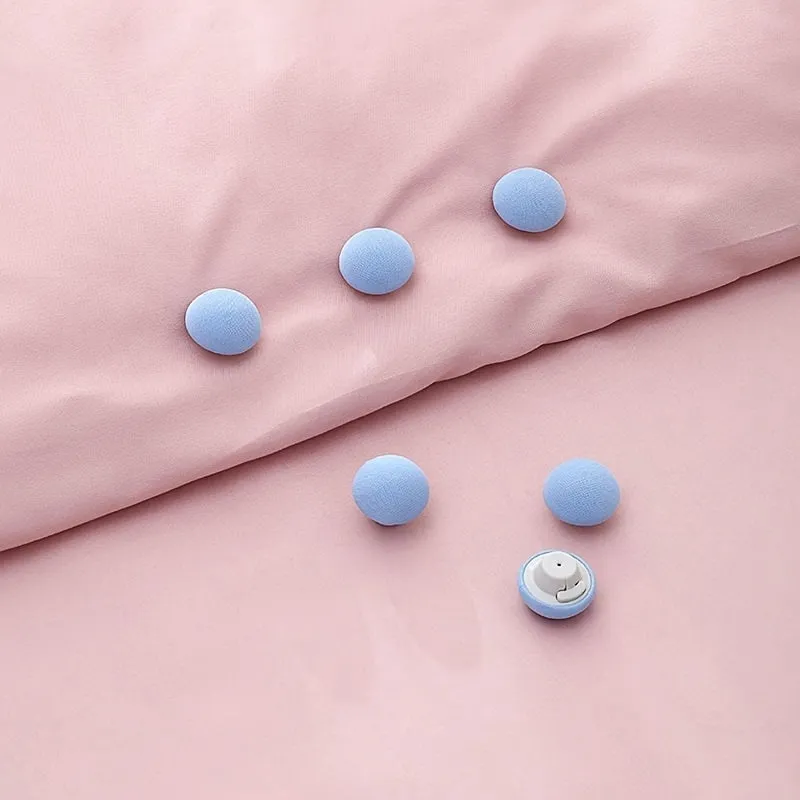 Nonslip Duvet Clips Keep Bed Sheets in Place