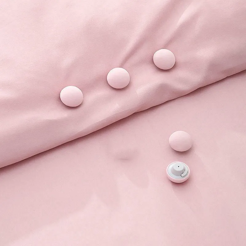 Nonslip Duvet Clips Keep Bed Sheets in Place