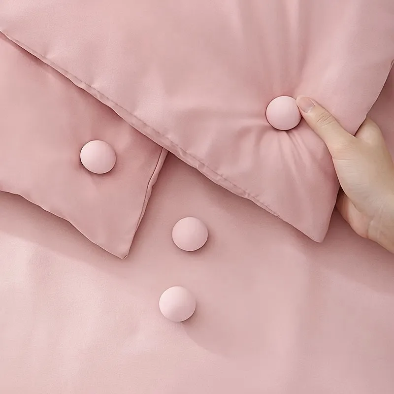 Nonslip Duvet Clips Keep Bed Sheets in Place