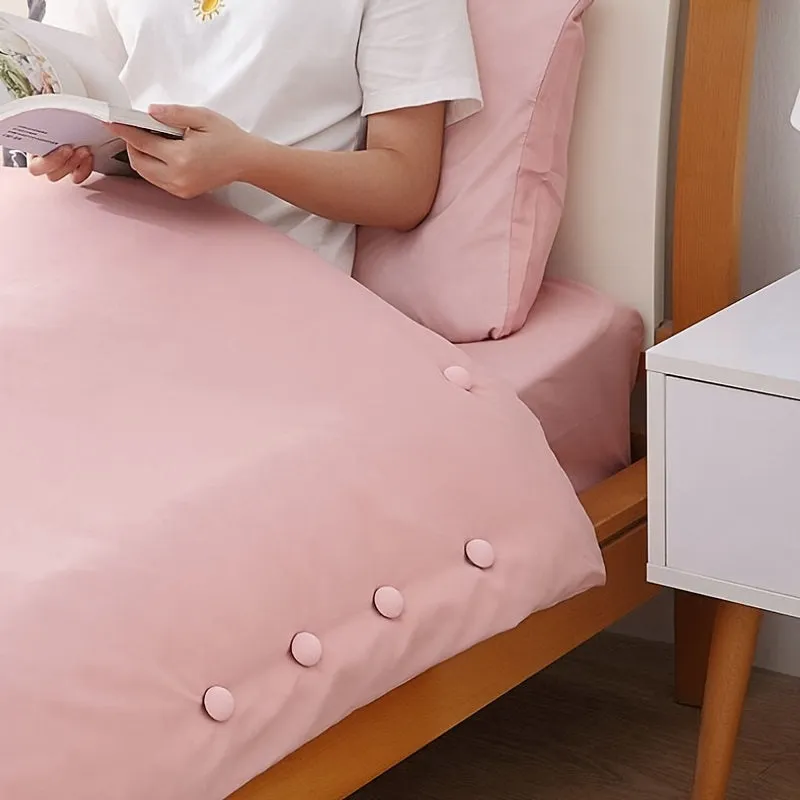 Nonslip Duvet Clips Keep Bed Sheets in Place