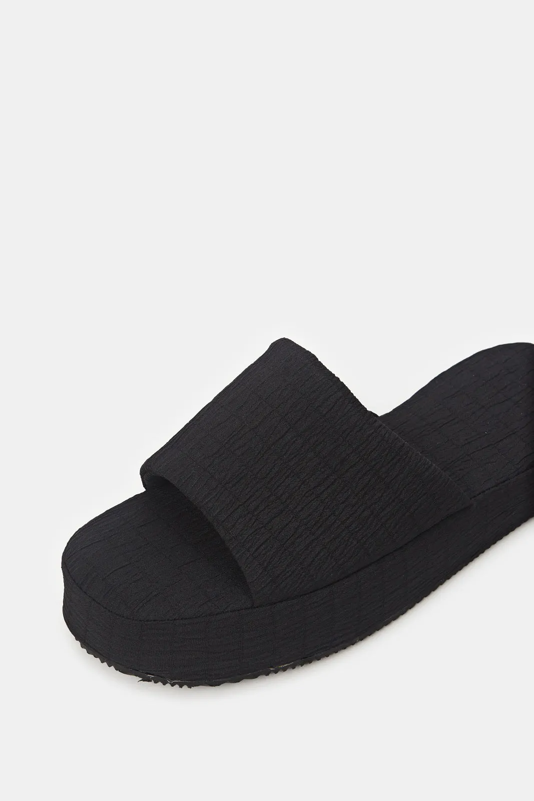 Women Black Flat Form Slippers